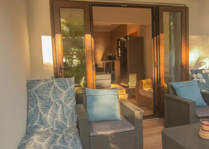 Apartment Chello's Anse Boileau